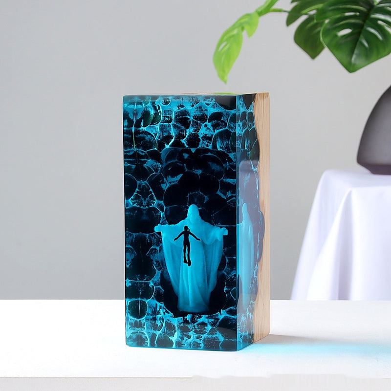 Jesus Resin Lamp